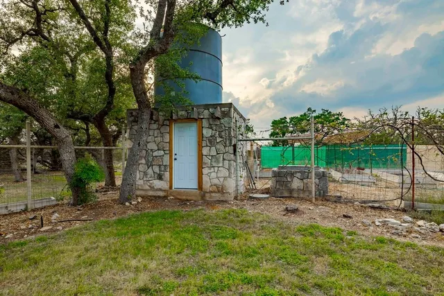 $1,200,000 | 257 Encino Loop, Kerrville, TX 78028