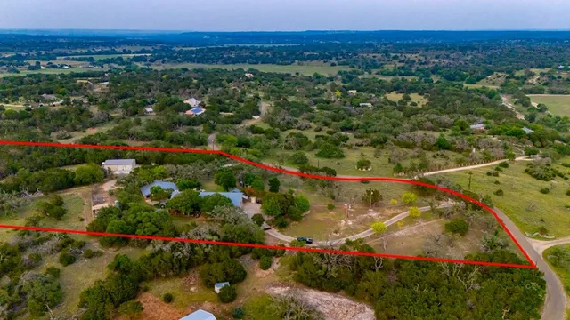 $1,200,000 | 257 Encino Loop, Kerrville, TX 78028
