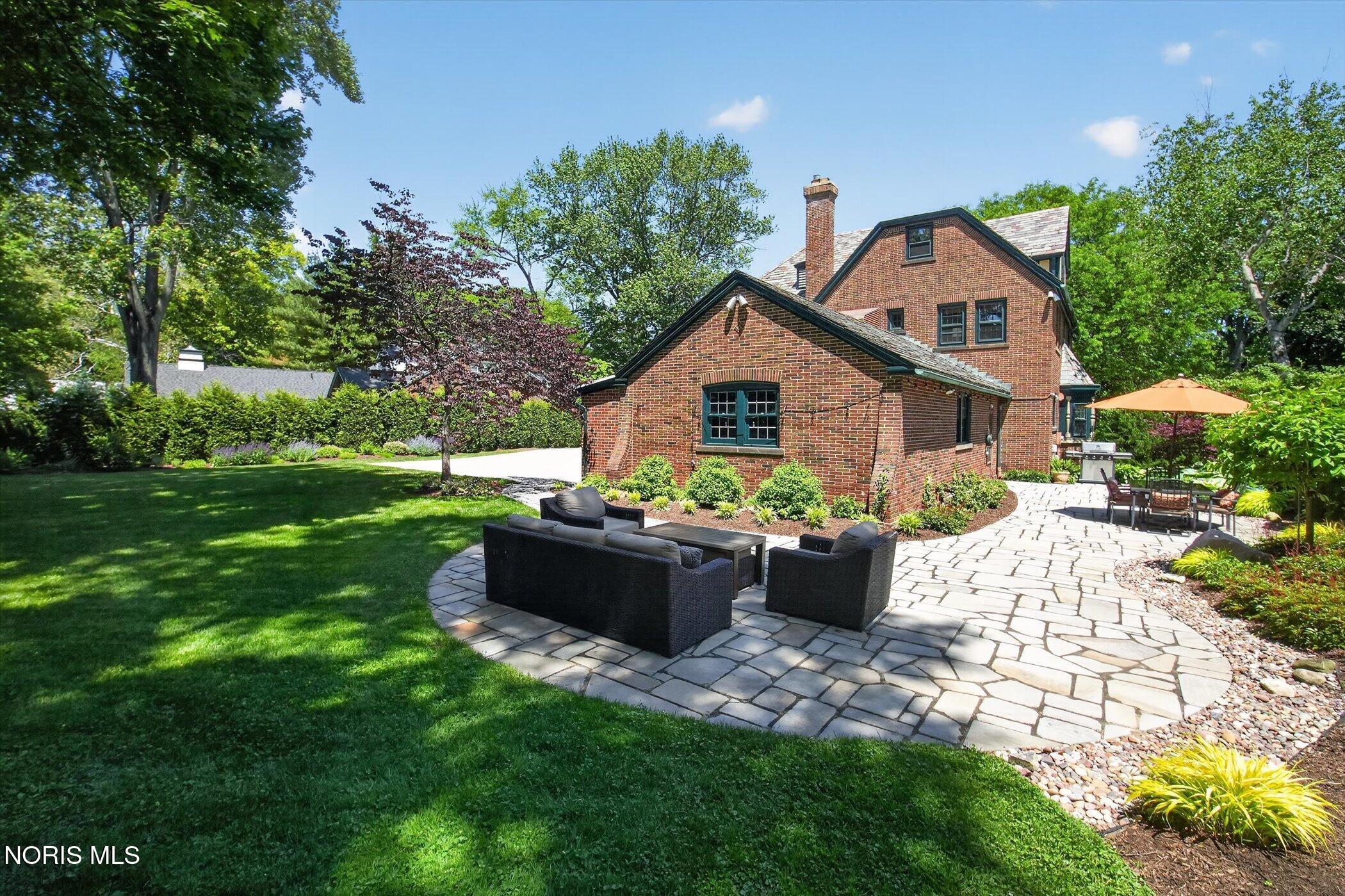 2151 Hawthorne Road Toledo, OH 43606 - Photo 32 of 41 Gallery Image 32