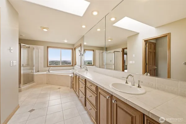 $997,000 | 1104 V Street Northwest, Auburn, WA 98001