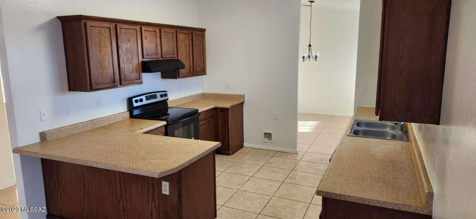 113 Calle Quintana Rio Rico, AZ 85648 - Photo 8 of 16 Gallery Image 8