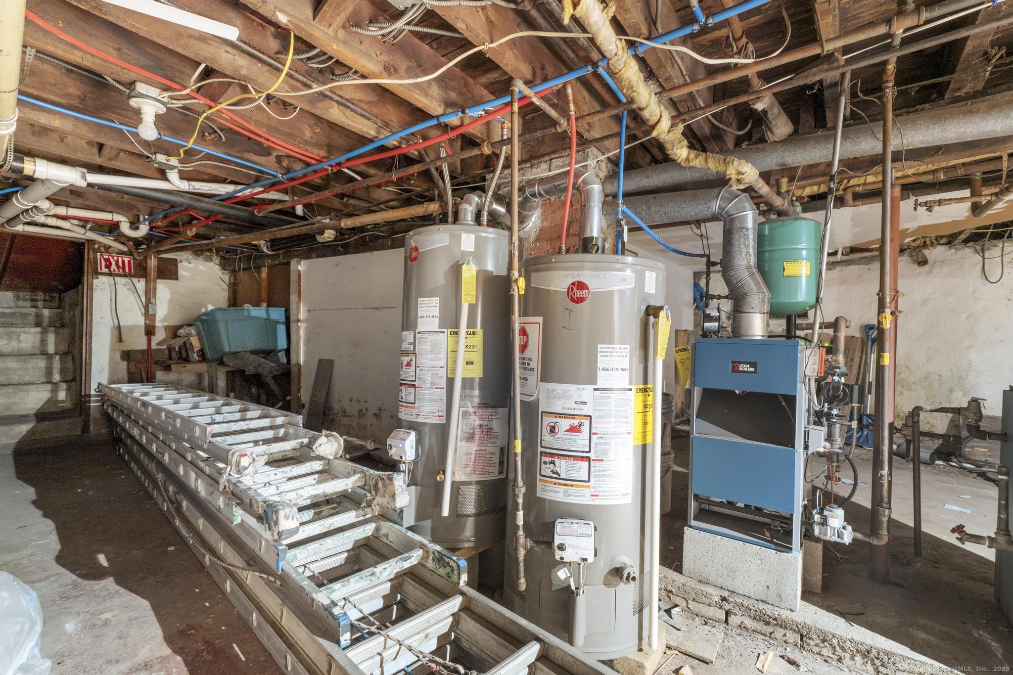 865 Iranistan Avenue Bridgeport, CT 06605 - Photo 33 of 35 a view of a storage room