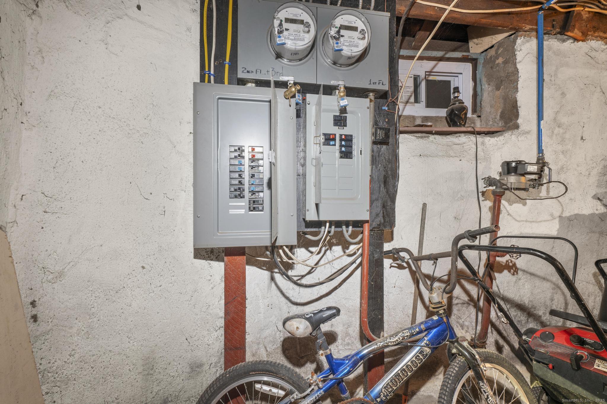 865 Iranistan Avenue Bridgeport, CT 06605 - Photo 34 of 35 a view of walk in closet