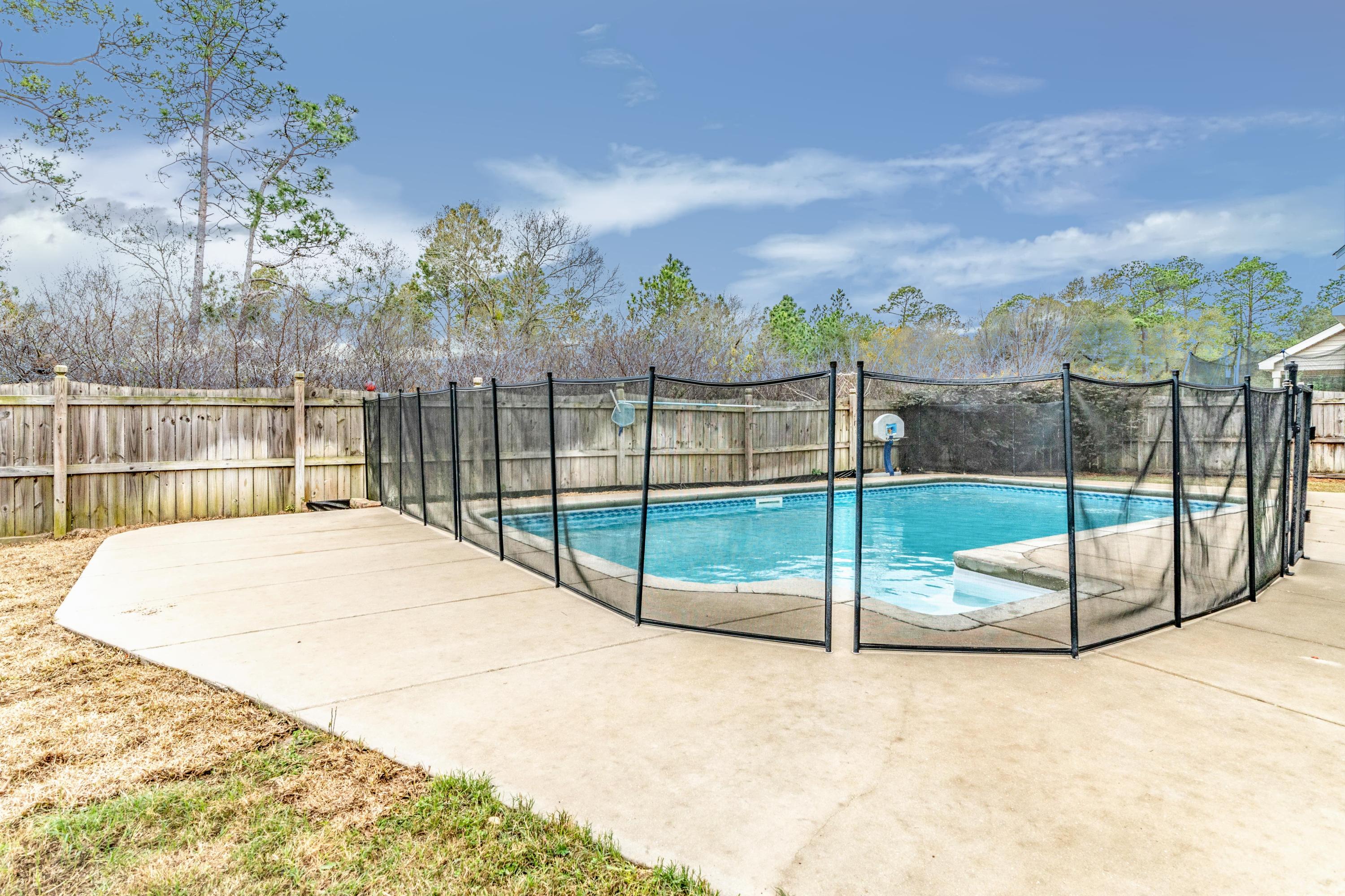 180 Peoria Boulevard Crestview, FL 32536 - Photo 30 of 33 a view of a backyard