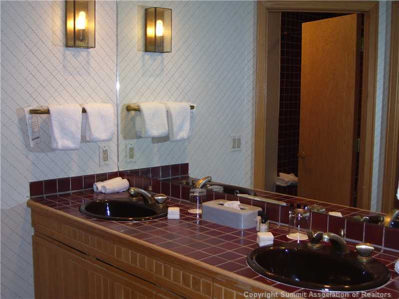 1203 West Keystone Road, Unit 2720 Keystone, CO 80435 - Photo 11 of 25 Master Bath/Spa.