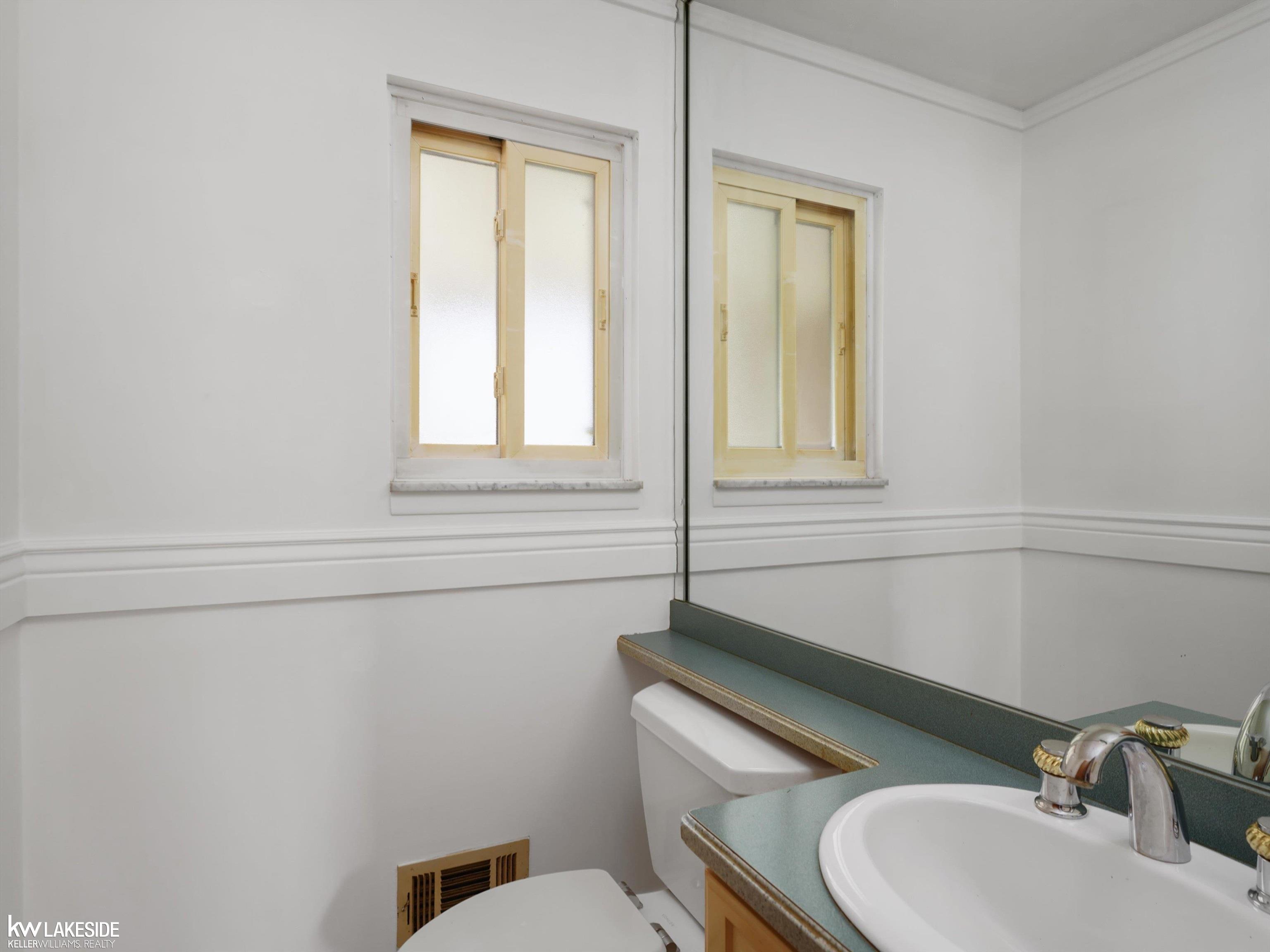 35385 Bobcean Road Clinton Township, MI 48035 - Photo 10 of 49