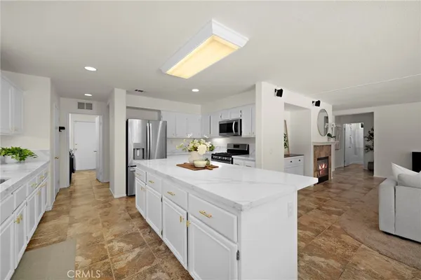 $1,050,000 | 444 Appleby Street, Corona, CA 92881