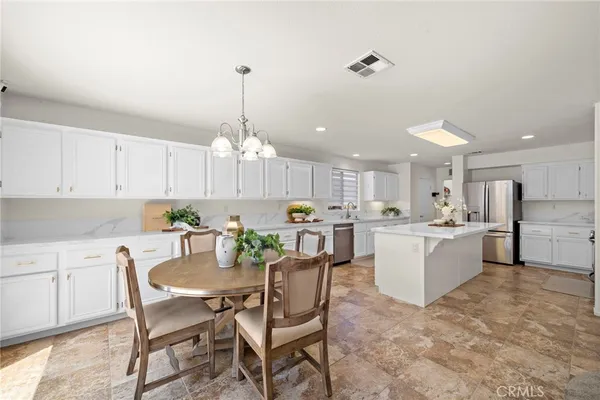 $1,050,000 | 444 Appleby Street, Corona, CA 92881