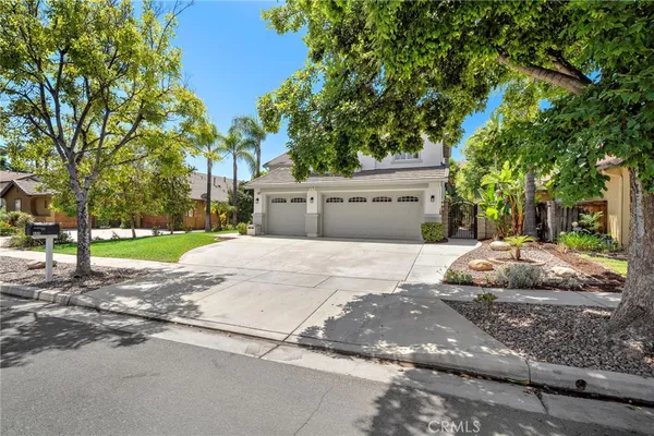 $1,050,000 | 444 Appleby Street, Corona, CA 92881