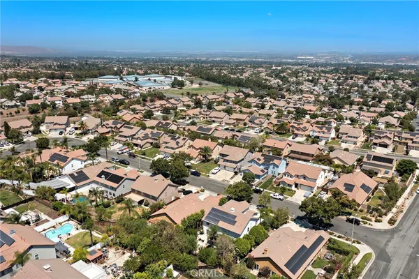 $1,050,000 | 444 Appleby Street, Corona, CA 92881
