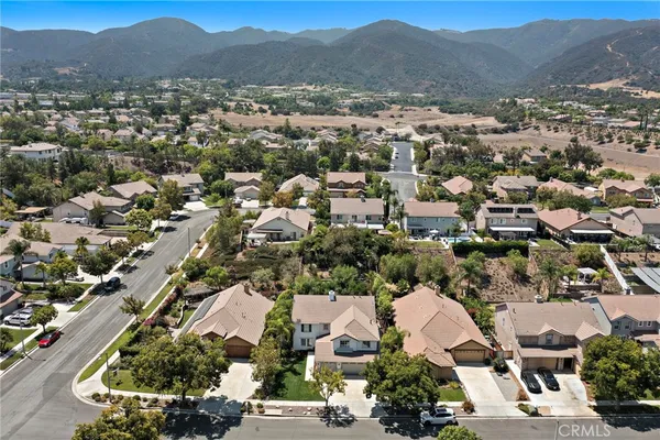 $1,050,000 | 444 Appleby Street, Corona, CA 92881