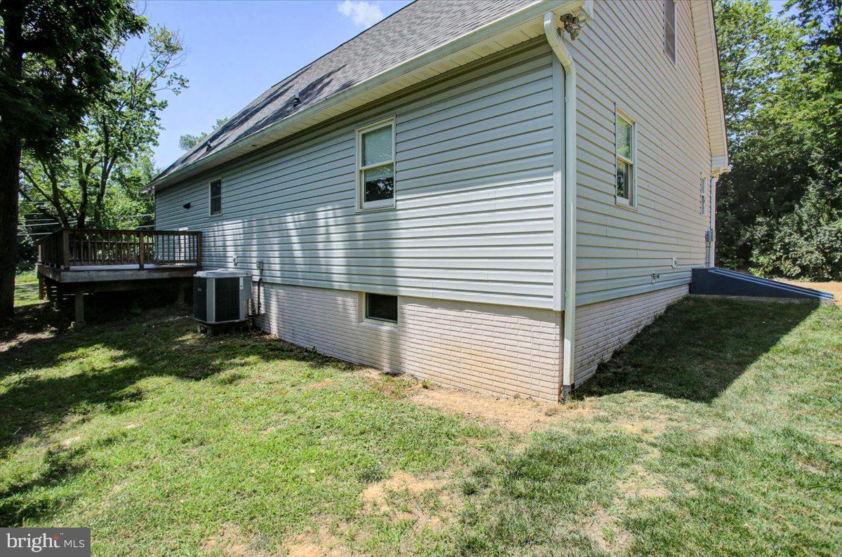 16726 Broadfording Road Hagerstown, MD 21740 - Photo 54 of 55 Rear of the home and back deck