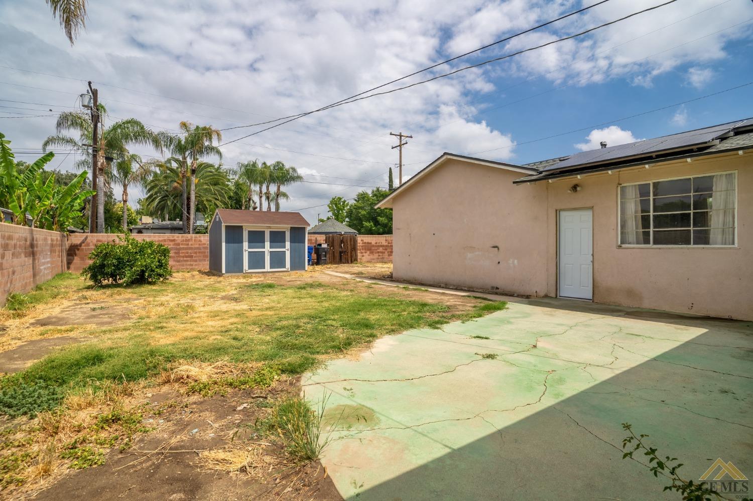 Undisclosed Address Wasco, CA 93280 - Photo 27 of 30 a backyard of a house