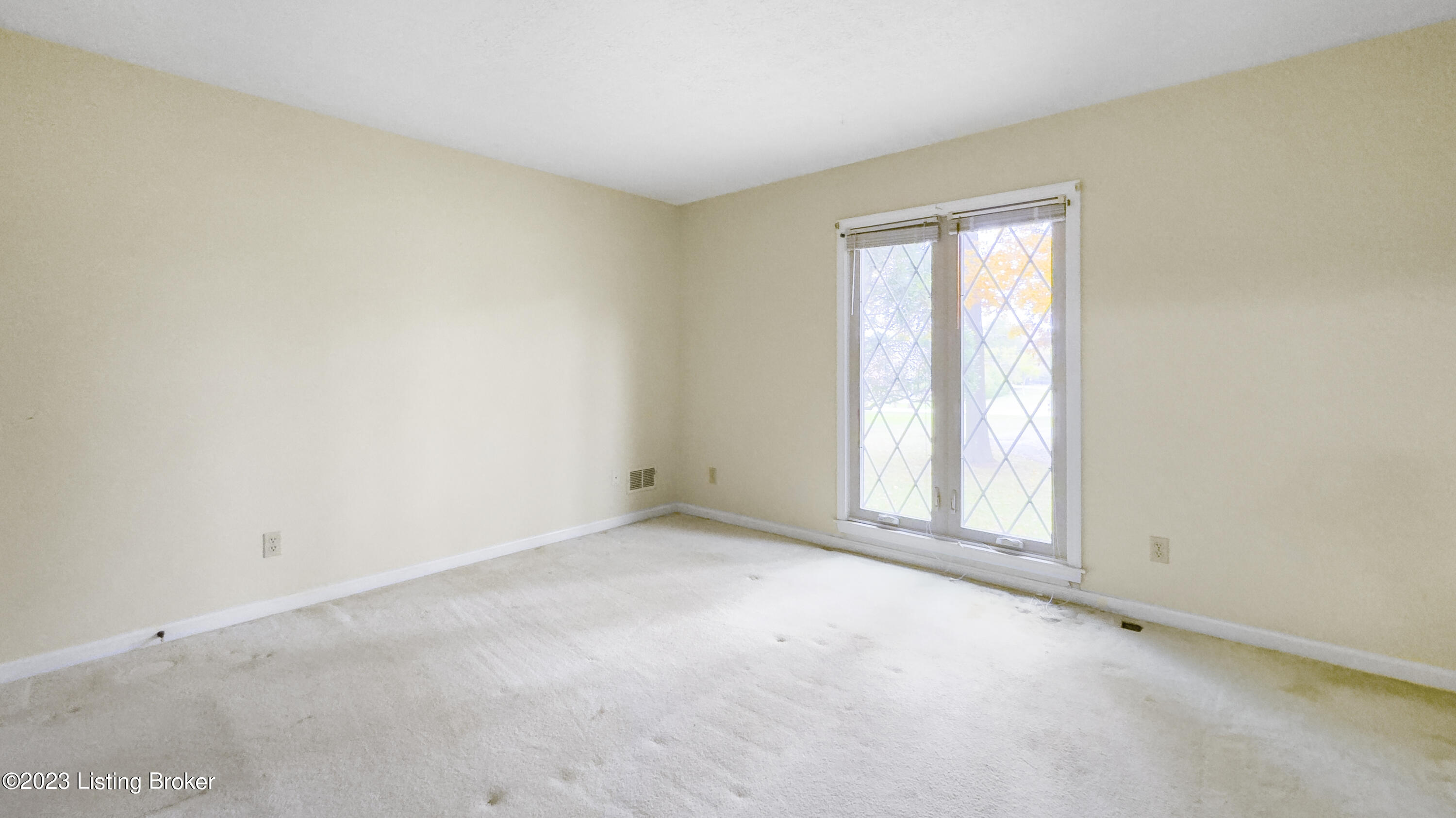 9898 Fairmount Road Louisville, KY 40291 - Photo 34 of 53 Bedroom 3