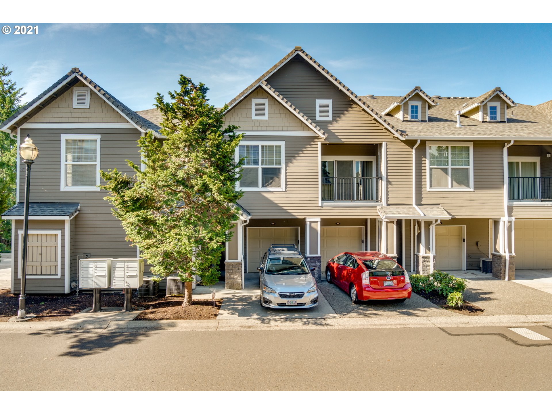 555 Springtree Lane West Linn, OR 97068 - Photo 1 of 26 Gallery Image 1
