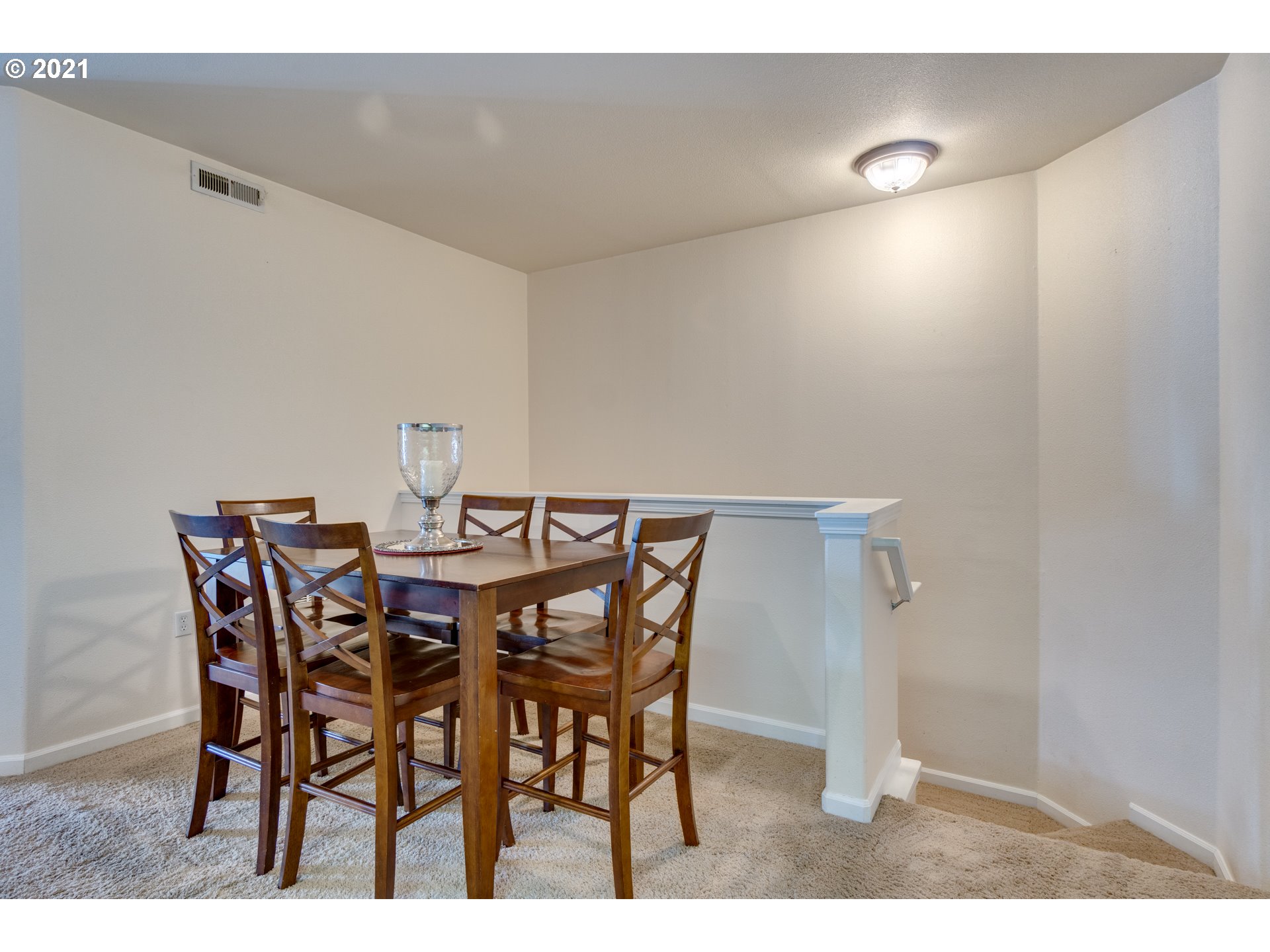 555 Springtree Lane West Linn, OR 97068 - Photo 11 of 26 Gallery Image 11