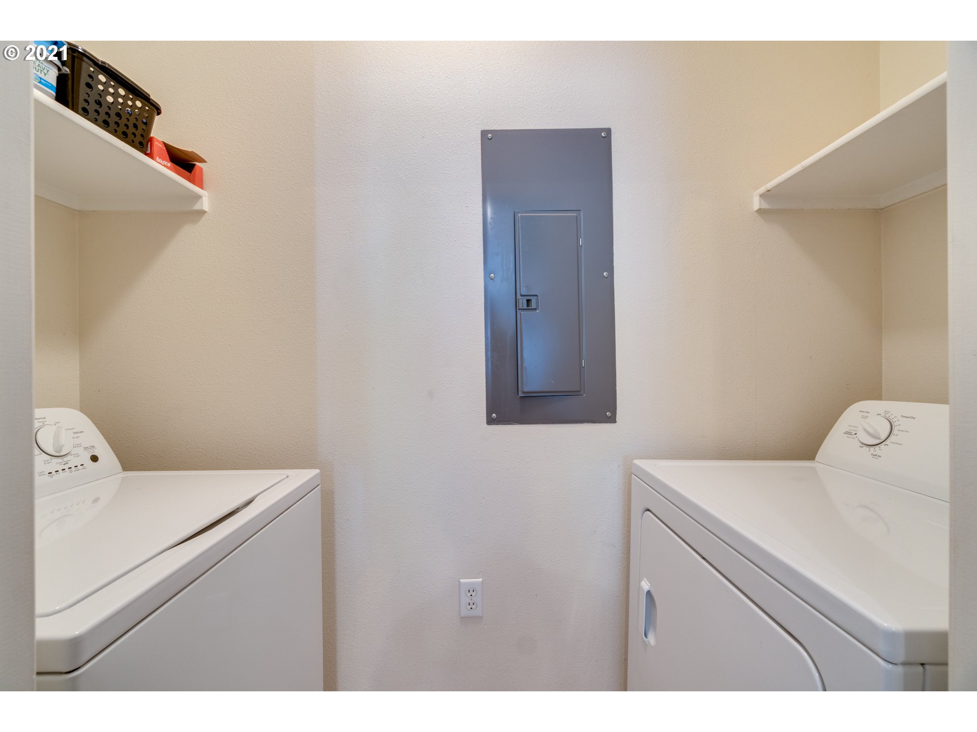 555 Springtree Lane West Linn, OR 97068 - Photo 9 of 26 Gallery Image 9