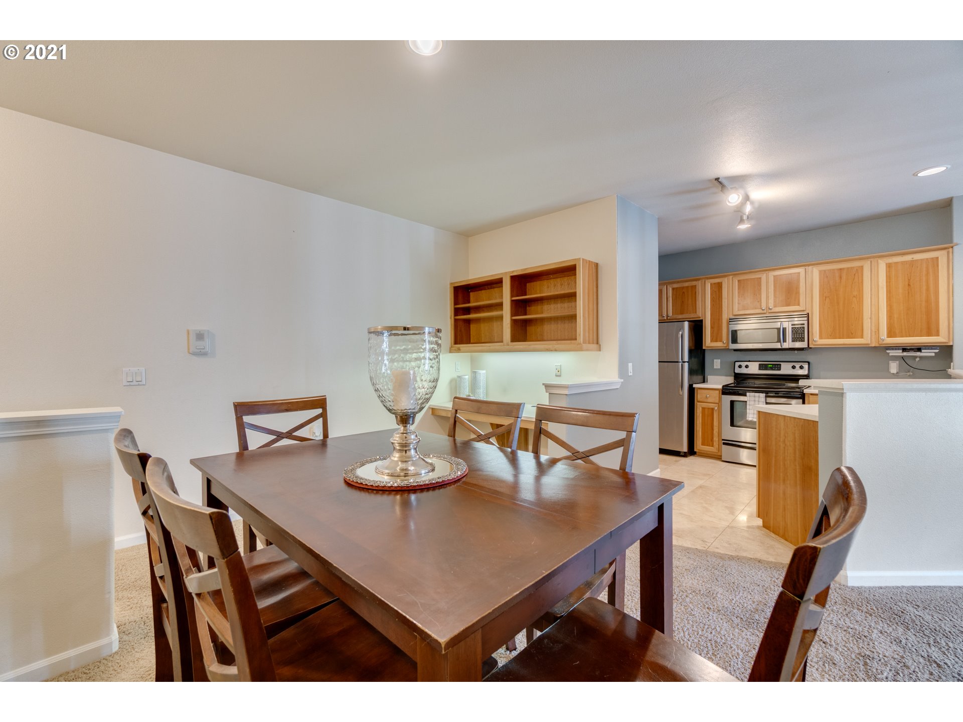 555 Springtree Lane West Linn, OR 97068 - Photo 10 of 26 Gallery Image 10