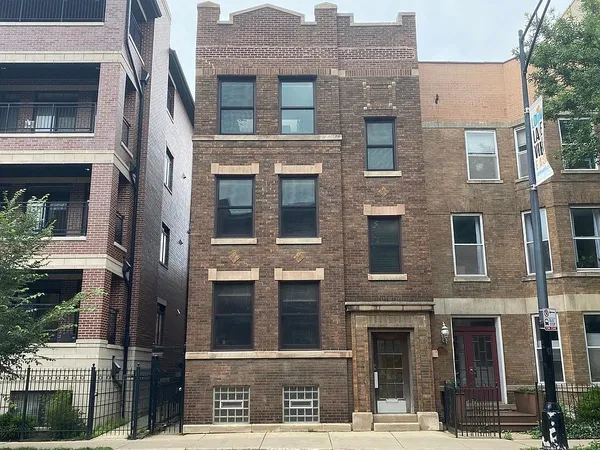 $4,000 | 852 West Diversey Parkway, Unit 3F, Chicago, IL 60614