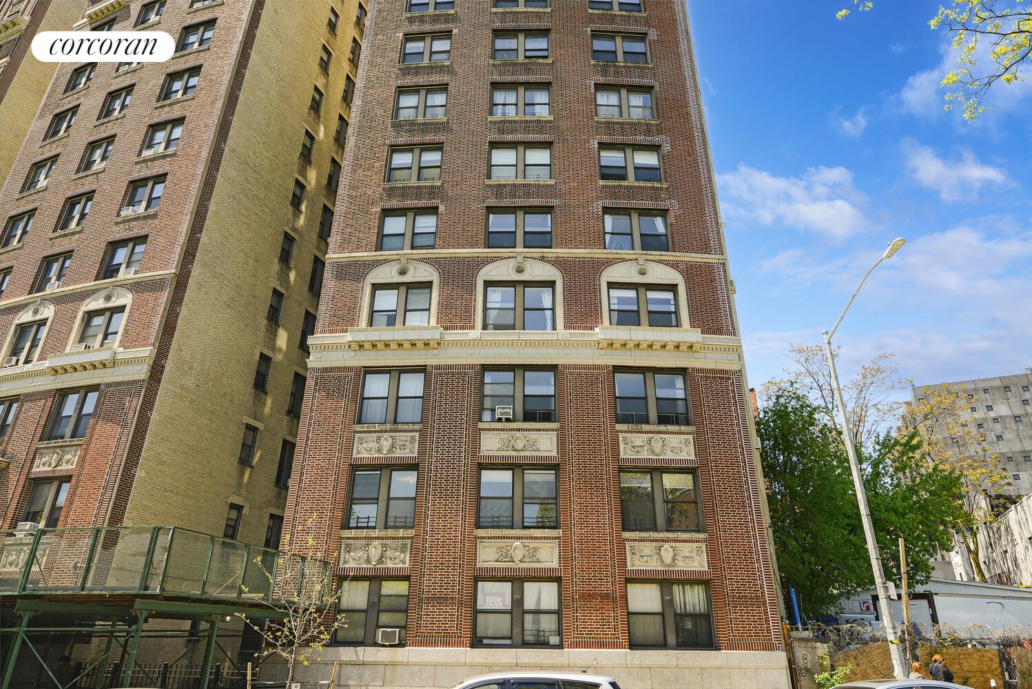 409 Edgecombe Avenue, Unit 2A Manhattan, NY 10032 - Photo 17 of 19 front view of a building