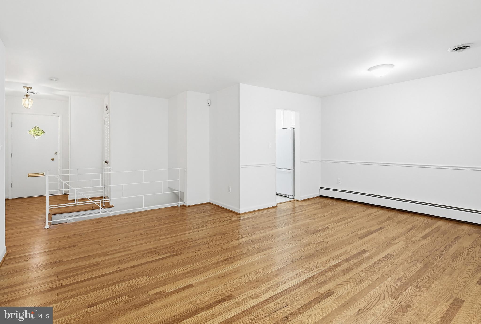 504 Waterford Road Silver Spring, MD 20901 - Photo 16 of 61 Living room/dining room