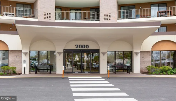 a view of a building entrance