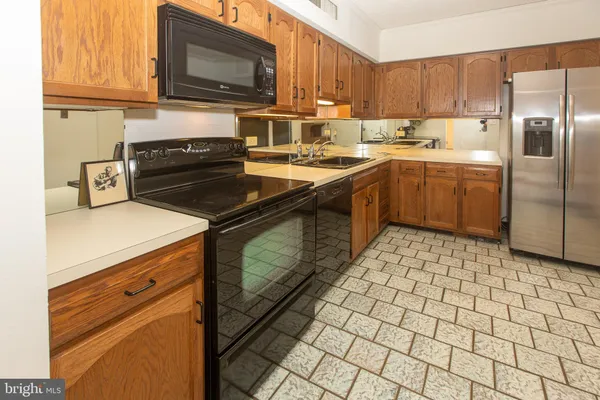 $2,950 | 20930 Valley Forge Circle, Unit 930, King of Prussia, PA 19406