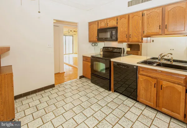 $2,950 | 20930 Valley Forge Circle, Unit 930, King of Prussia, PA 19406