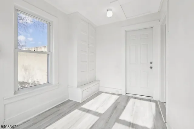 $1,650 | 66 North Washington Avenue, Unit 2, Bergenfield, NJ 07621