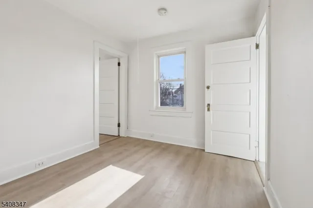 $1,650 | 66 North Washington Avenue, Unit 2, Bergenfield, NJ 07621