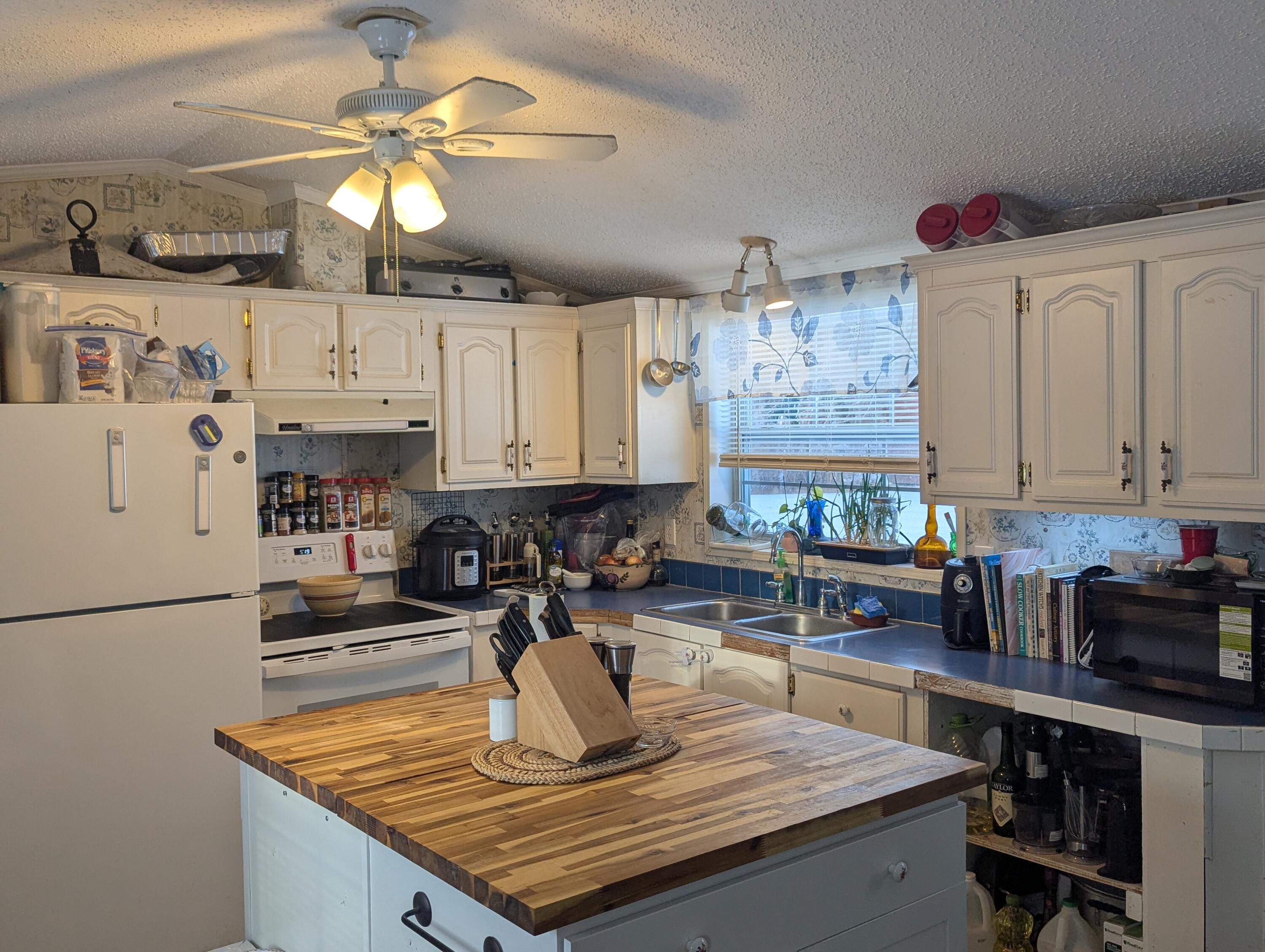 19 Punky Lane Waterville, ME 04901 - Photo 1 of 7 1000004152
