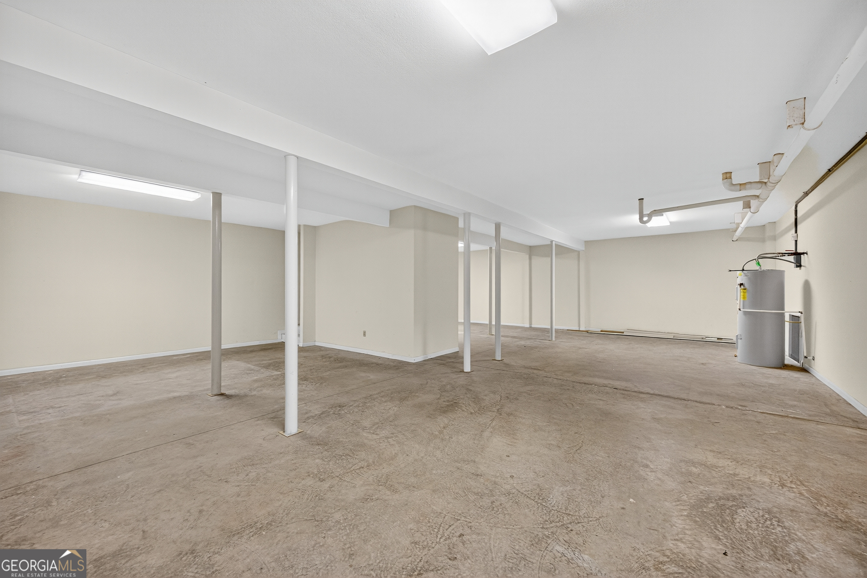 611 Moncrief Road Roberta, GA 31078 - Photo 27 of 30 a view of an empty room