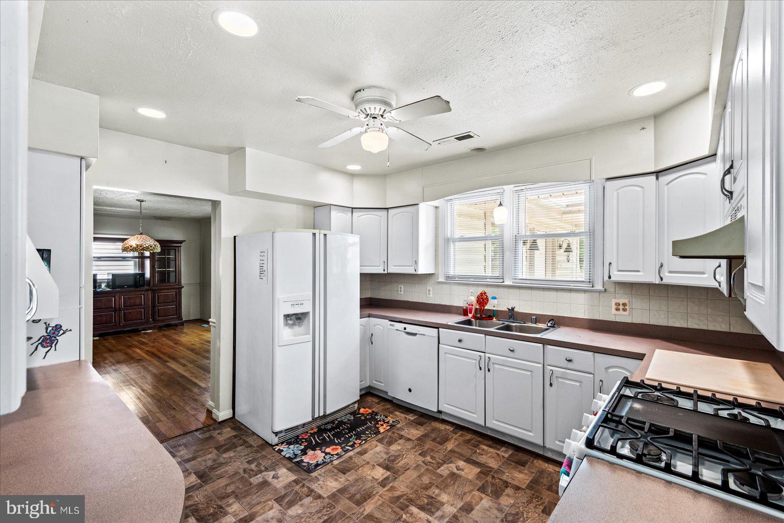 797 Forest Grove Road Colonial Beach, VA 22443 - Photo 14 of 40 Kitchen