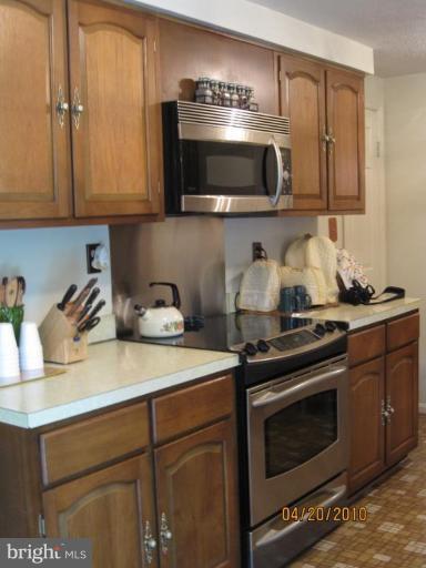 6713 Robinia Road Camp Springs, MD 20748 - Photo 7 of 30 KITCHEN 2