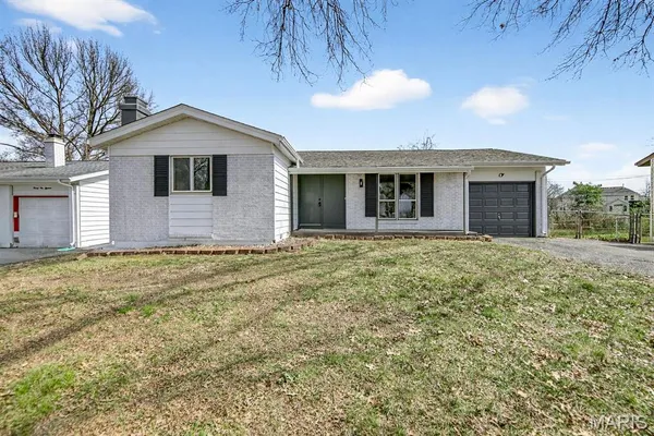$350,000 | 2120 Quirinal Court, Fenton, MO 63026