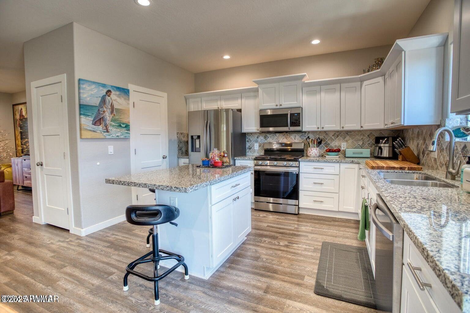745 Cobble Lane Taylor, AZ 85939 - Photo 5 of 23 20241212033645831839000000-o (1)