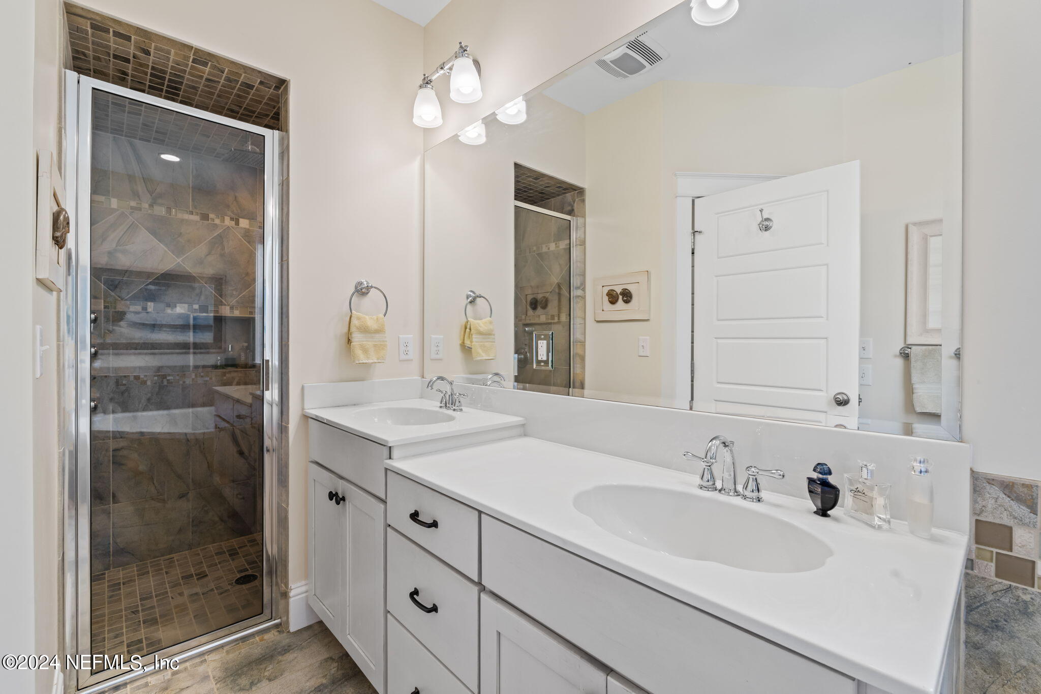 21 B Casanova Road St. Augustine, FL 32080 - Photo 26 of 57 Primary Bathroom