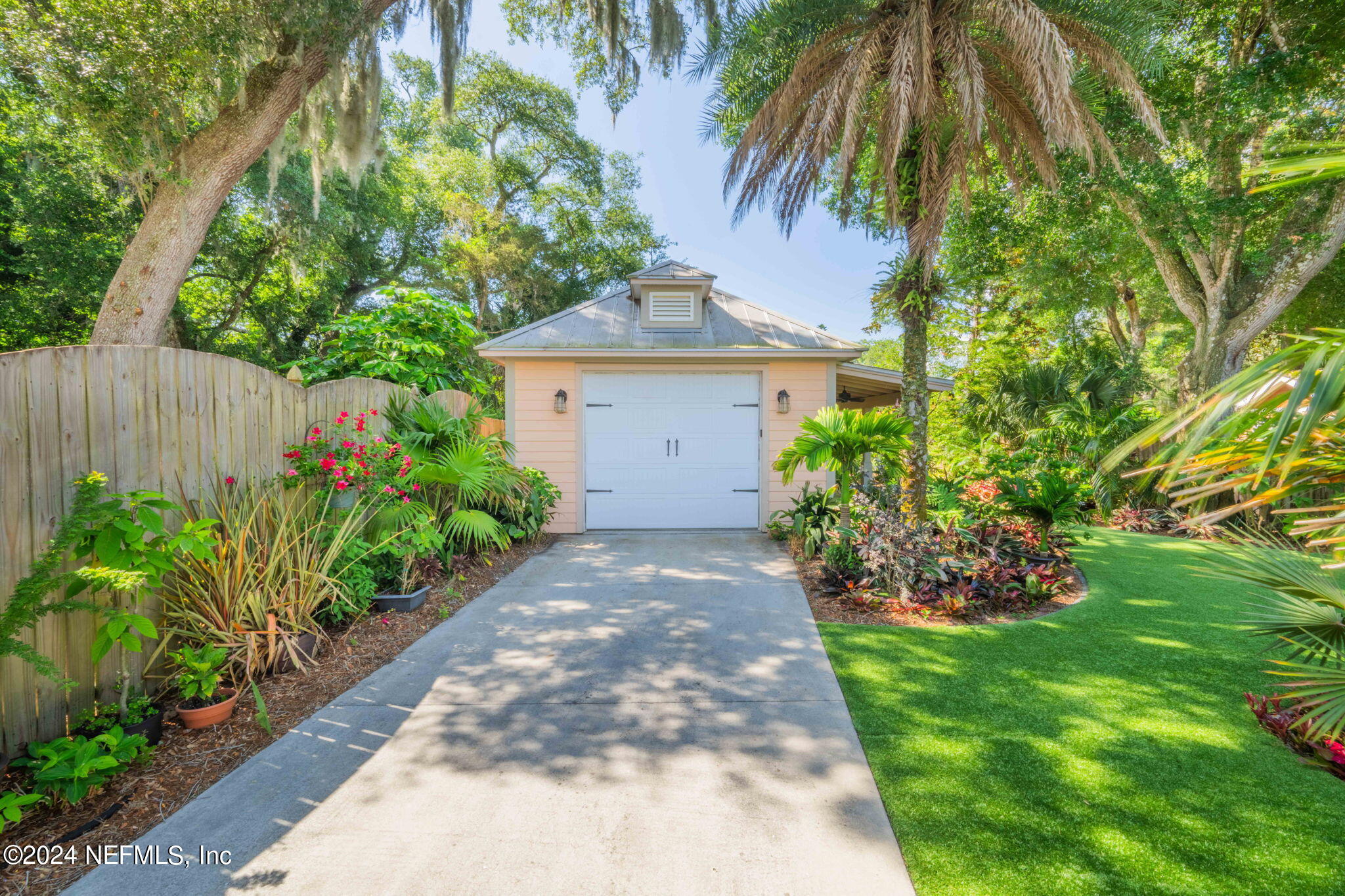 21 B Casanova Road St. Augustine, FL 32080 - Photo 44 of 57 Large Driveway