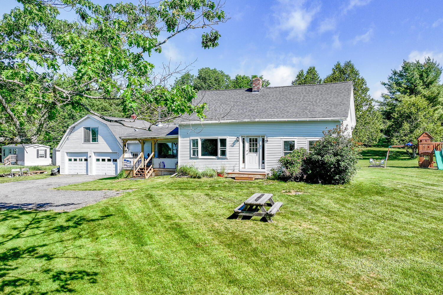 275 Newburgh Road Hermon, ME 04401 - Photo 2 of 28 275 Newburgh Rd 01-(ZF-9927-76149-1-001)