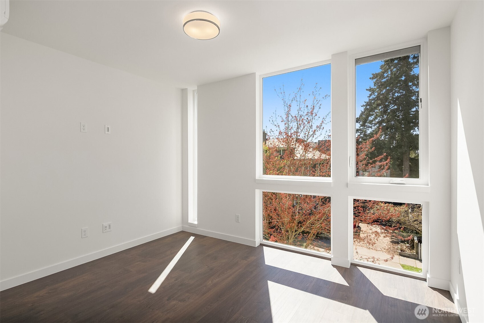 1334 East Spring Street Seattle, WA 98122 - Photo 11 of 18