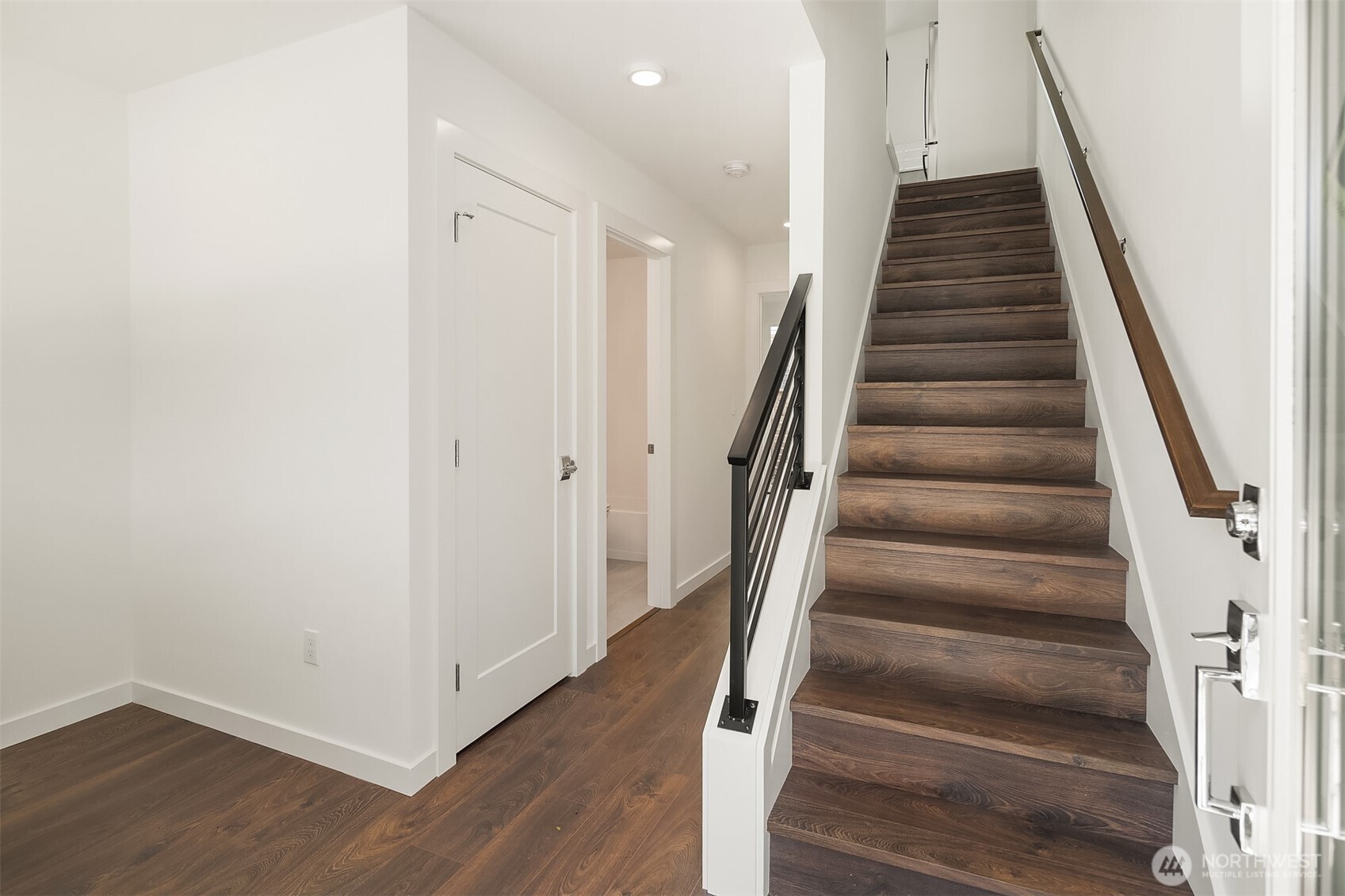 1334 East Spring Street Seattle, WA 98122 - Photo 3 of 18