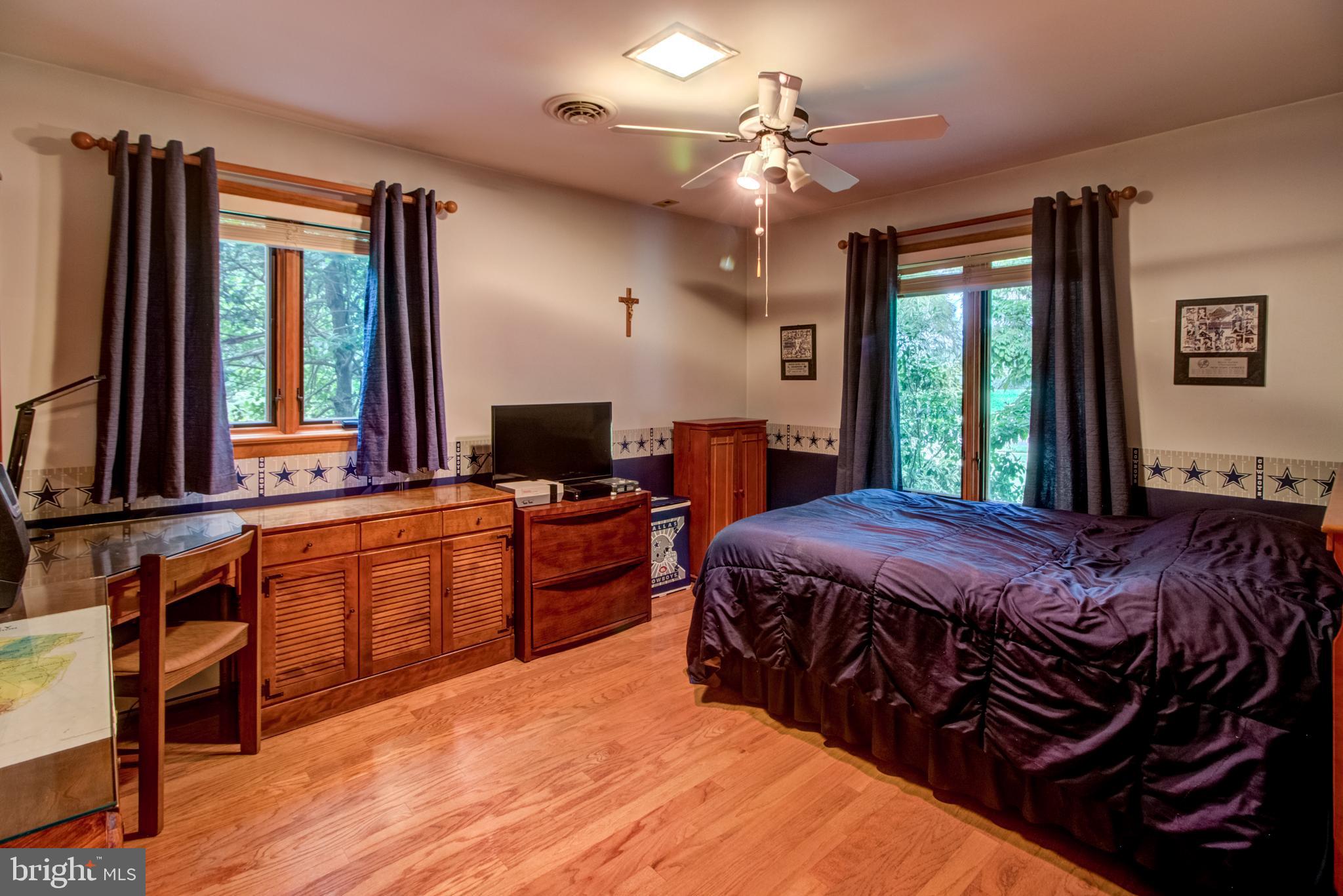 27 Iron Bridge Road Hamilton, NJ 08620 - Photo 37 of 50