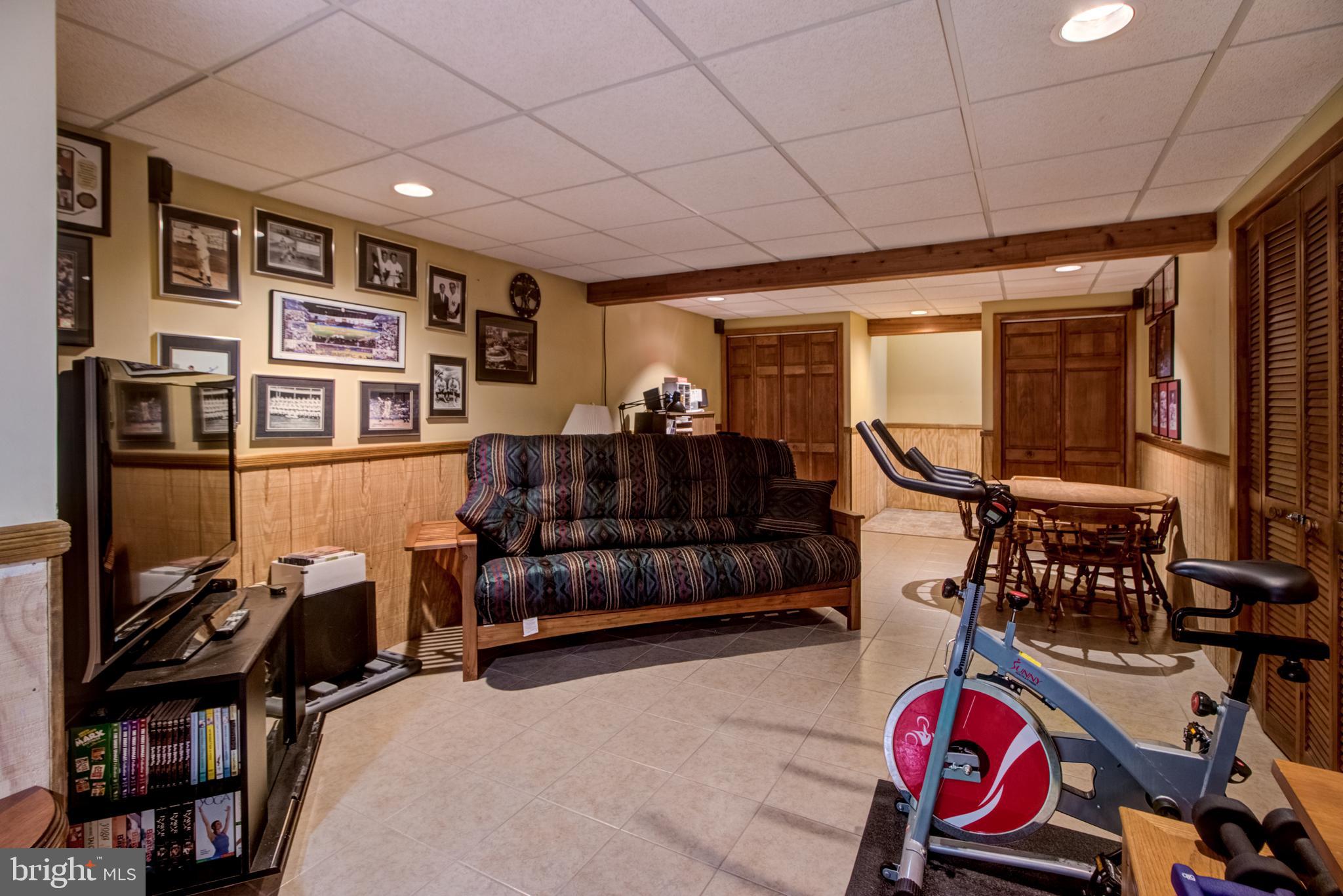 27 Iron Bridge Road Hamilton, NJ 08620 - Photo 40 of 50