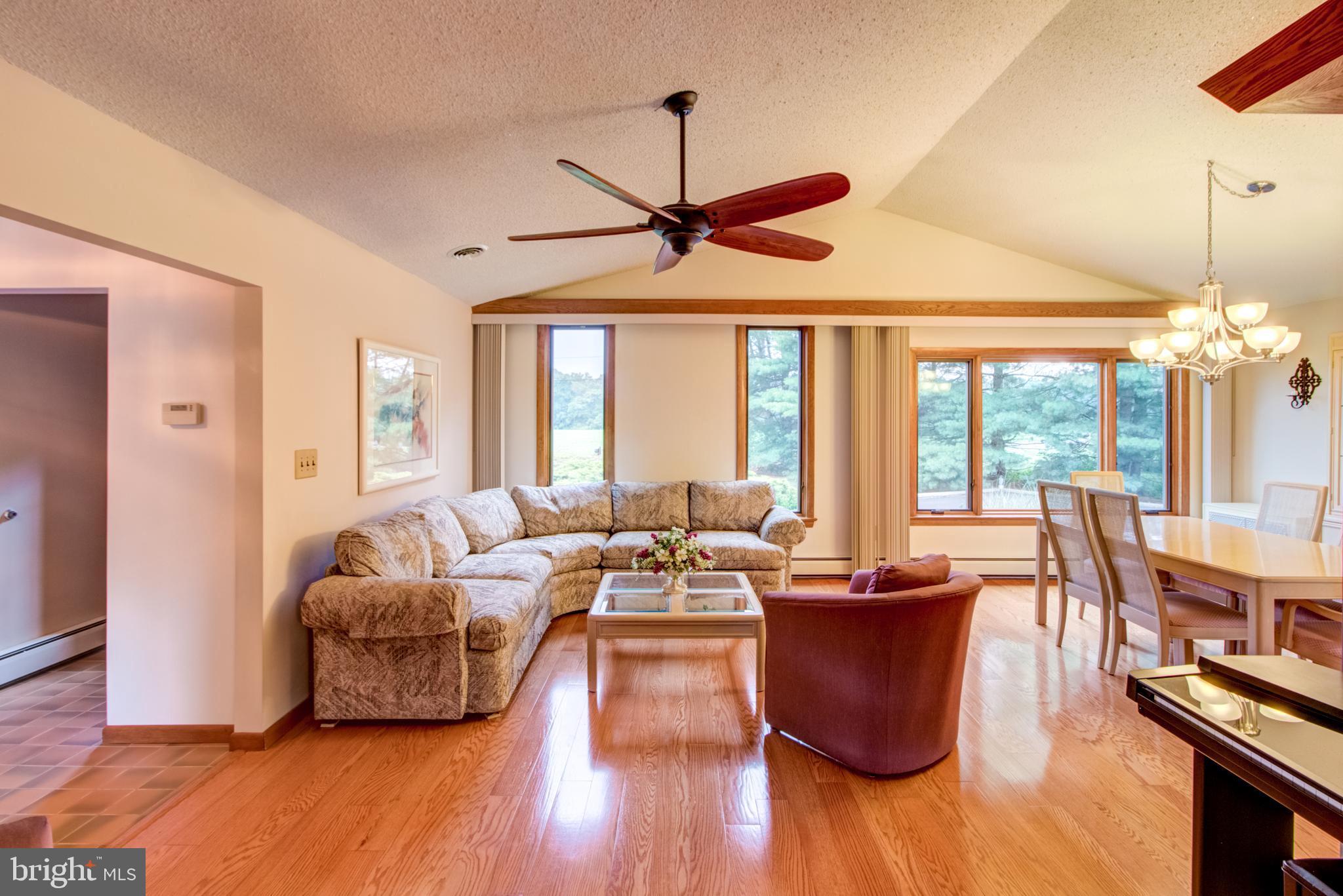 27 Iron Bridge Road Hamilton, NJ 08620 - Photo 6 of 50