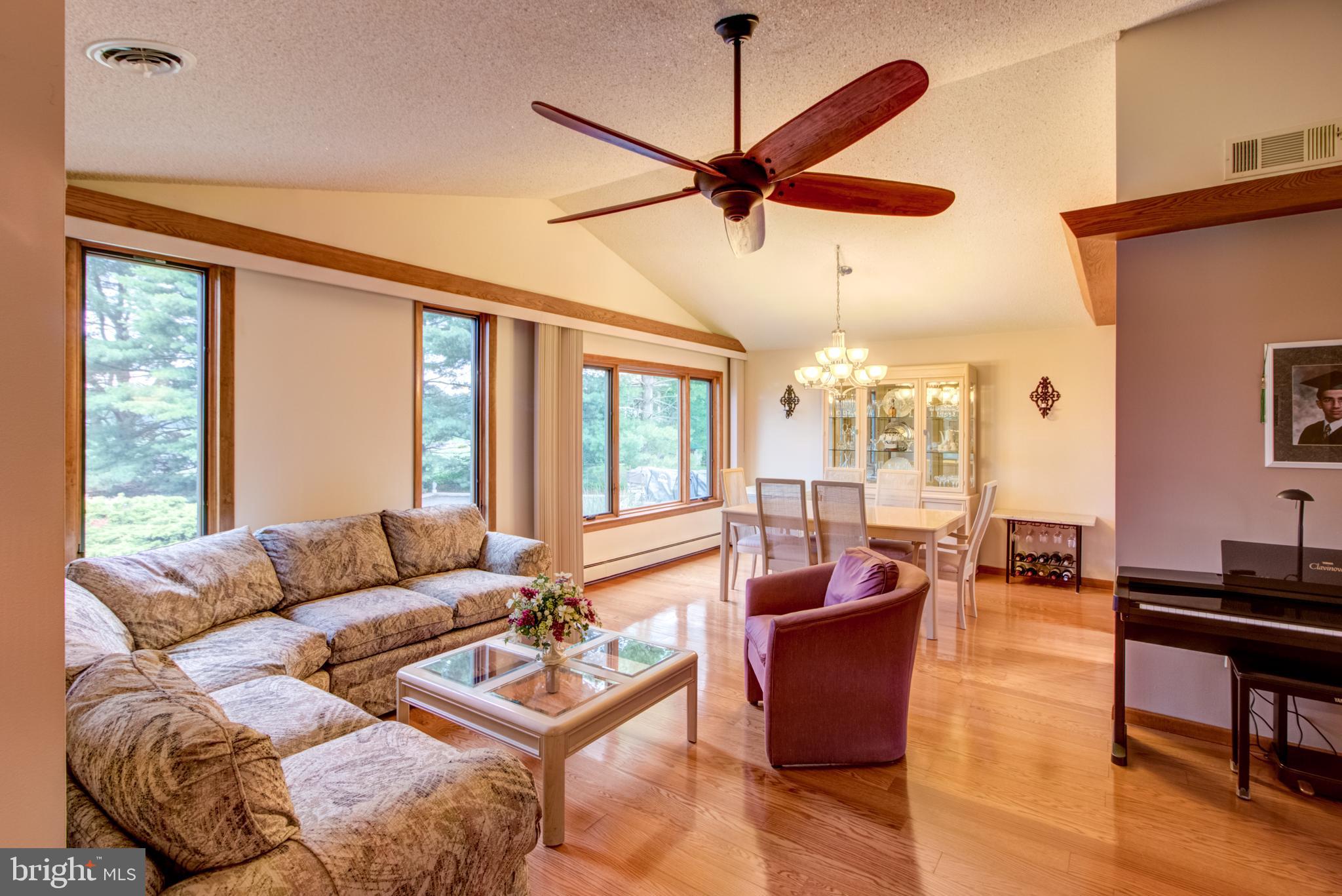 27 Iron Bridge Road Hamilton, NJ 08620 - Photo 8 of 50