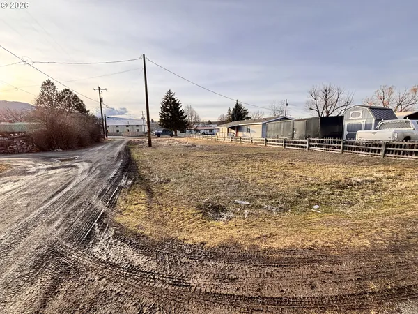 $100,000 | Robert, Enterprise, OR 97828