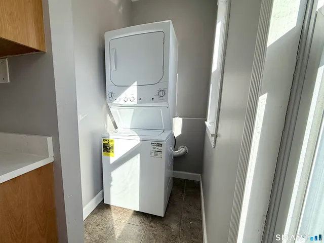 $2,500 | 47 Berkshire Avenue, Bridgeport, CT 06608