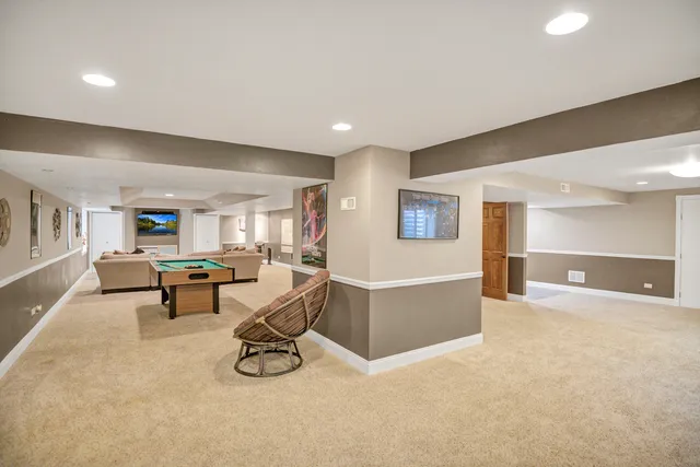 $1,090,000 | 1535 South Douglas Avenue, Arlington Heights, IL 60005