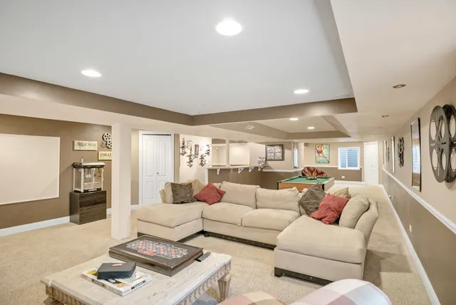 $1,090,000 | 1535 South Douglas Avenue, Arlington Heights, IL 60005