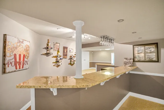 $1,090,000 | 1535 South Douglas Avenue, Arlington Heights, IL 60005